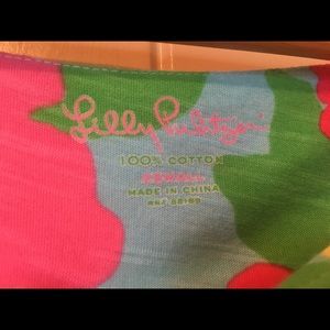 Lilly Pulitzer floral dress in size x-small.